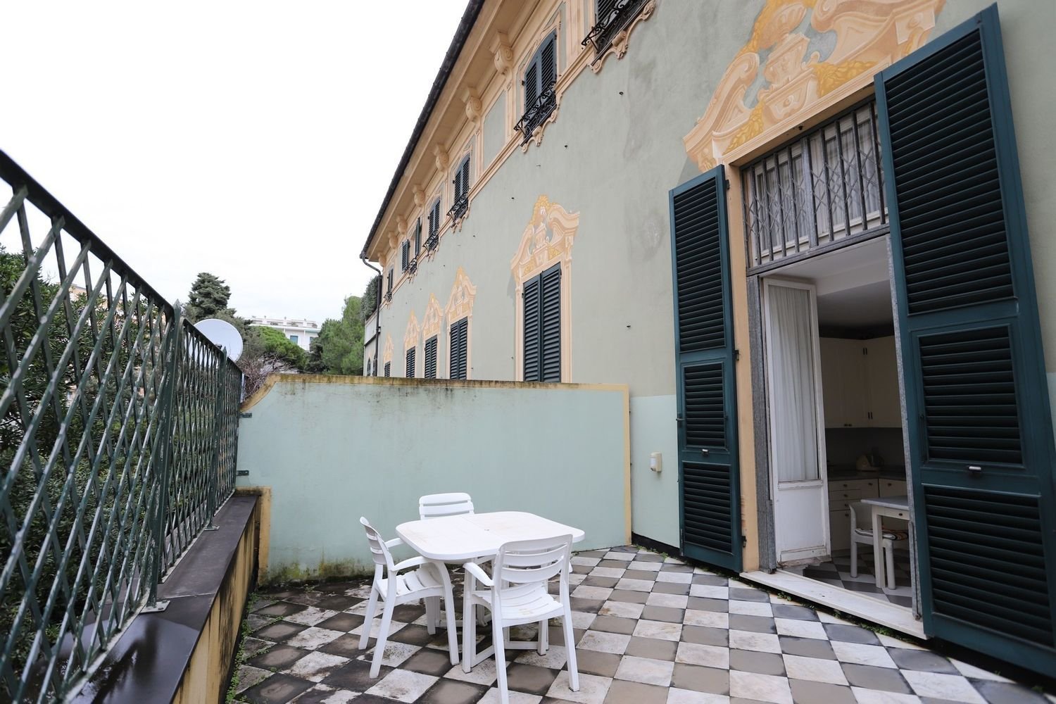 11غرفة شقة في Genoa, Italy رقم 115626