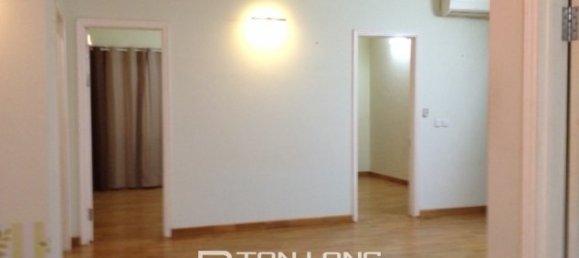 Apartamento de 4 dormitorios en Tay Ho, Vietnam No. 242 2