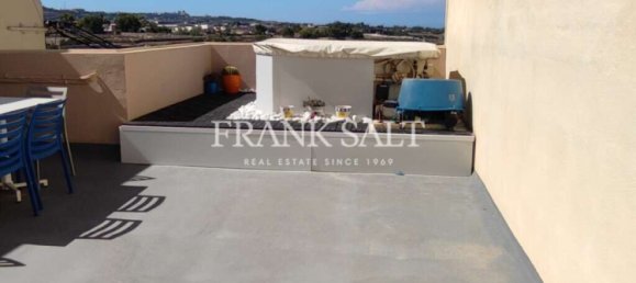 3 bedrooms House in Siggiewi, Malta No. 8358 29