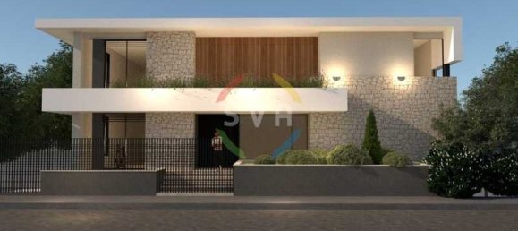 6 bedrooms Villa in Limassol, Cyprus No. 21196 2