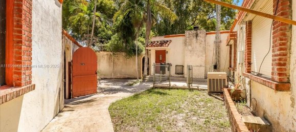 3 dormitorios villa en venta en Miami, Miami-Dade, Florida, USA № 615333 4
