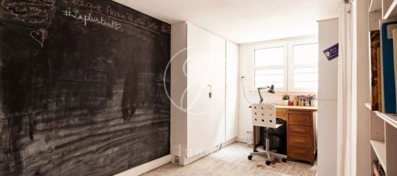 3 bedrooms Apartment in Paris, France No. 178982 22