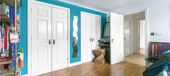 6 bedrooms House in Enfield, United Kingdom No. 6590 75