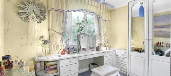 6 bedrooms House in Enfield, United Kingdom No. 6590 28