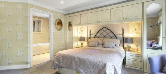 6 bedrooms House in Enfield, United Kingdom No. 6590 25