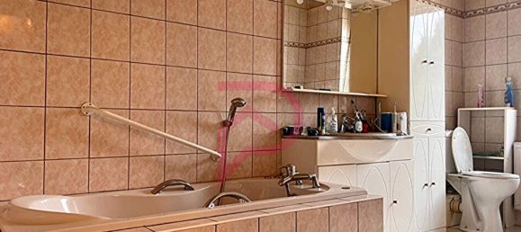 3 غرف نوم منزل في L'Hopital, France رقم 77747 13