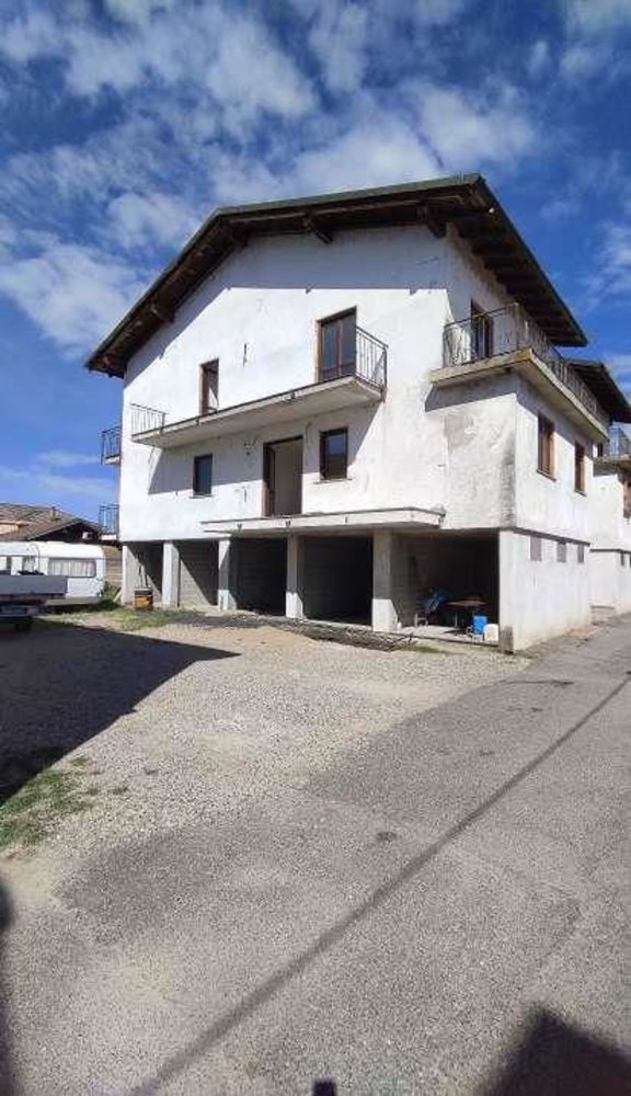 7 غرف نوم فيلا في Palestro, Italy رقم 389410