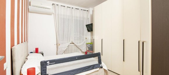 3 rooms Apartment in Senago, Italy No. 3099 14