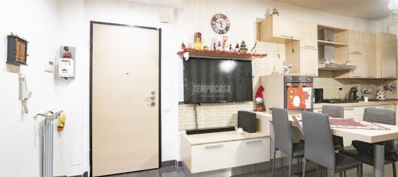 3 rooms Apartment in Senago, Italy No. 3099 6