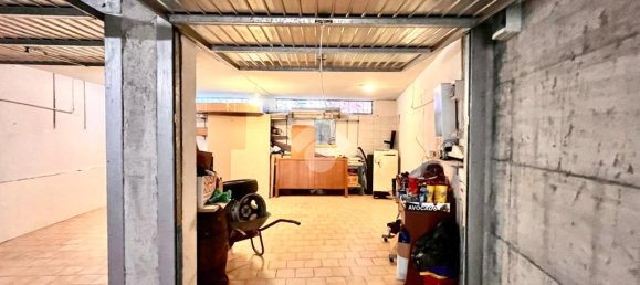 1 room Garage in Albenga, Italy No. 381049 2