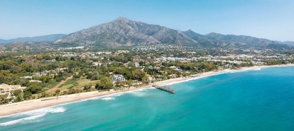 4 Schlafzimmer Haus in Estepona, Spain, Nr. 119923 8