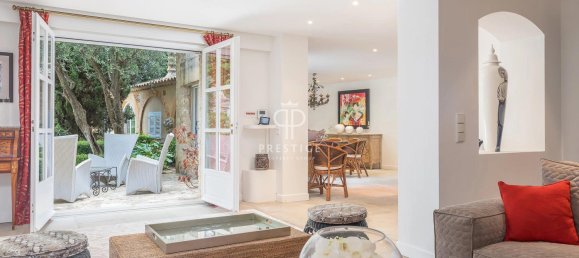 5 bedrooms Villa in Antibes, France No. 347803 6