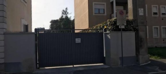 16m² Garage in Milan, Italy No. 246871 21