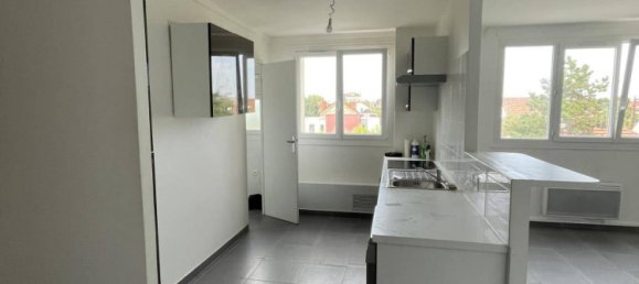 2 chambres Appartement à Houilles, France No. 137340 2