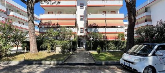2 bedrooms Apartment in Martinsicuro, Italy No. 375897 2