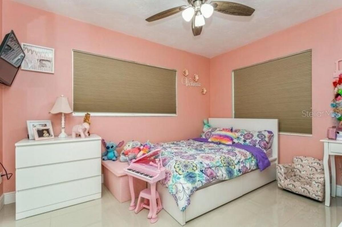 3 bedrooms House in Saint Petersburg, USA No. 387109