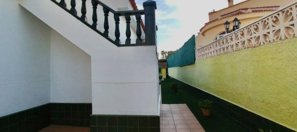 Villa de 4 dormitorios en Ciudad Quesada, Spain No. 8557 10