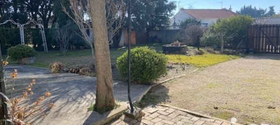 3 bedrooms House in Sorgues, France No. 343635 5