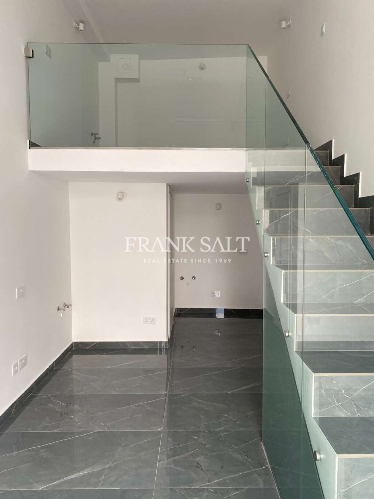  Shop in Iklin, Malta No. 13160