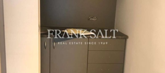  Shop in Iklin, Malta No. 13160 3