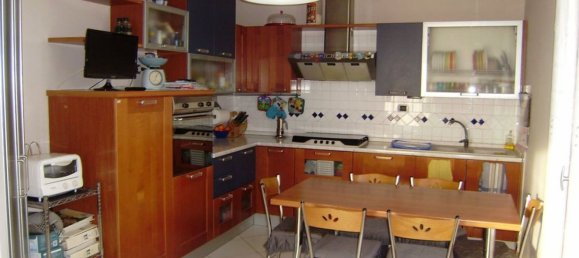5 rooms Apartment in Foiano della Chiana, Italy No. 230113 4