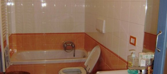 5 rooms Apartment in Foiano della Chiana, Italy No. 230113 11