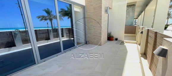 3 bedrooms Bungalow in Abu Dhabi, UAE No. 29475 3