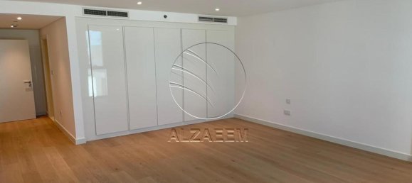 3 bedrooms Bungalow in Abu Dhabi, UAE No. 29475 15