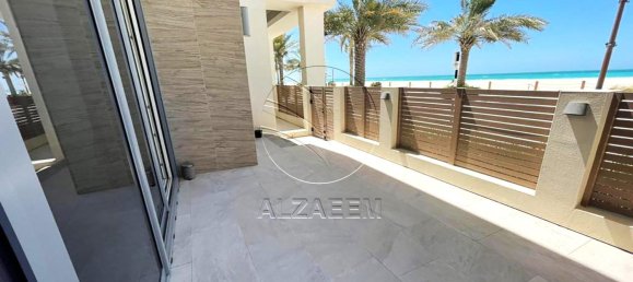 3 bedrooms Bungalow in Abu Dhabi, UAE No. 29475 2