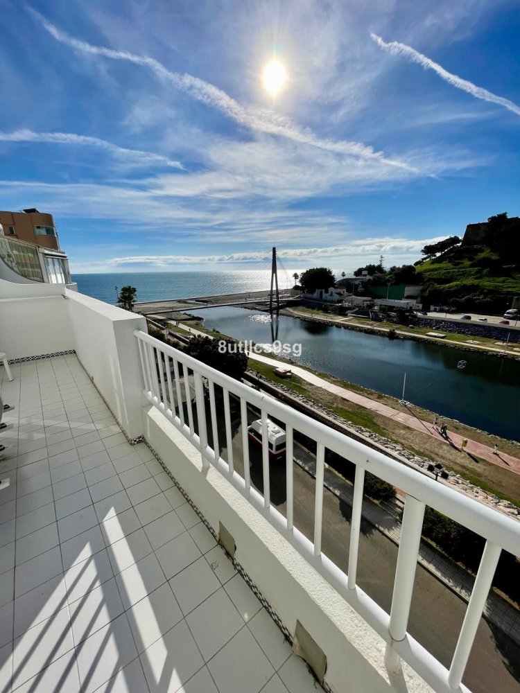 Ático de 4 dormitorios en Fuengirola, Spain No. 147415