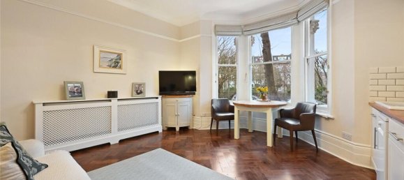 2 bedrooms Apartment in London, United Kingdom No. 3694 4