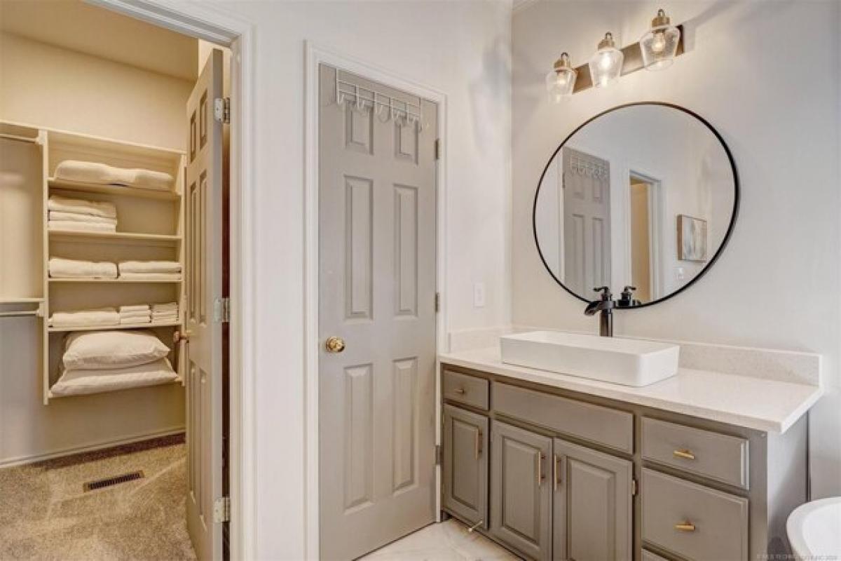 5 bedrooms House in Tulsa, USA No. 441764