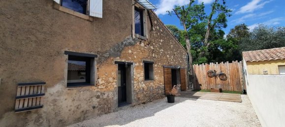 3 bedrooms House in Puissalicon, France No. 37989 2