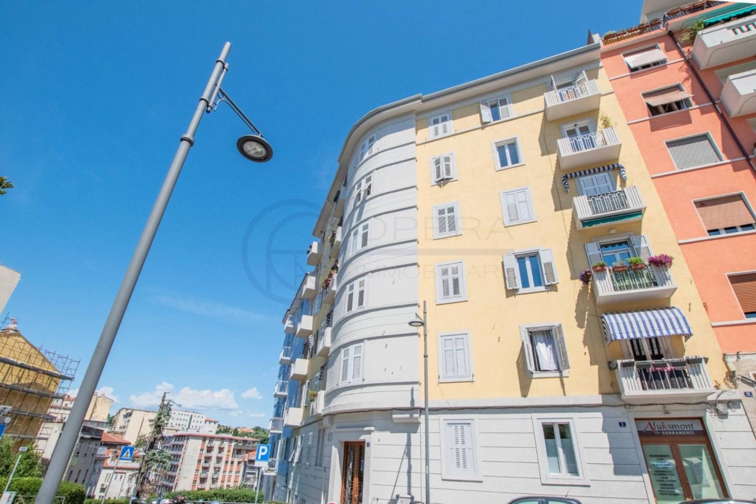 2 bedrooms Apartment in Trieste, Italy No. 300221