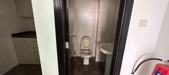 1068.4m² Commercial property in Business Bay, UAE No. 14727 9