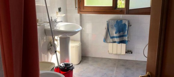 3 rooms Apartment in Scarperia e San Piero, Italy No. 284388 3