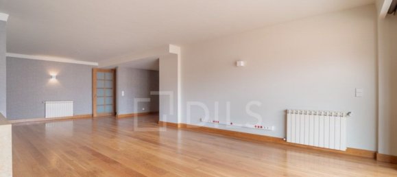 3 Schlafzimmer Wohnung in Porto, Portugal, Nr. 97390 26