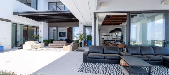 12 bedrooms Villa in Marbella, Spain No. 10100 3