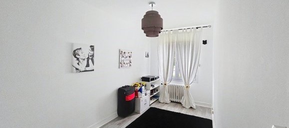 3 bedrooms House in Pinon, France No. 181241 9