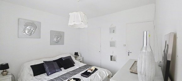 3 bedrooms House in Pinon, France No. 181241 7