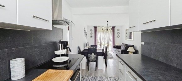 3 bedrooms House in Pinon, France No. 181241 2