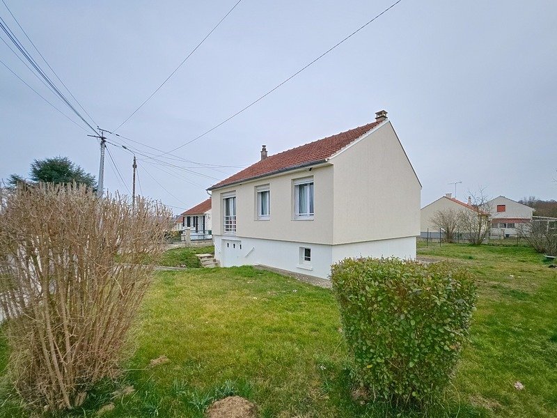 3 bedrooms House in Pinon, France No. 181241