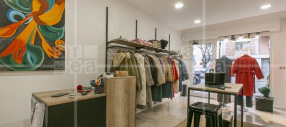 2 rooms Commercial property in Rome, Italy No. 70049 18