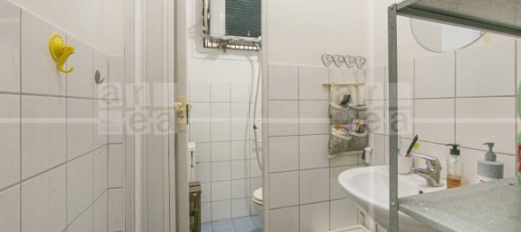 2 rooms Commercial property in Rome, Italy No. 70049 12