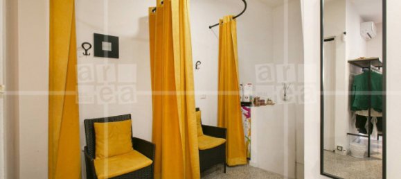 2 rooms Commercial property in Rome, Italy No. 70049 14