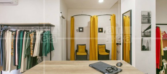 2 rooms Commercial property in Rome, Italy No. 70049 15