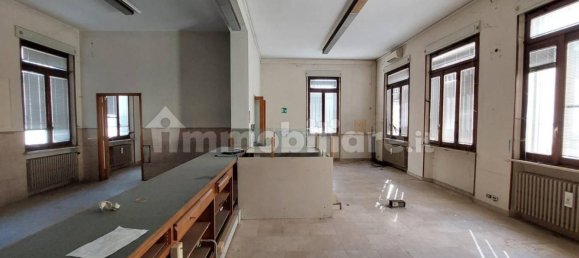 Коммерческая недвижимость 227м² в Дземе, Италия № 312347 2