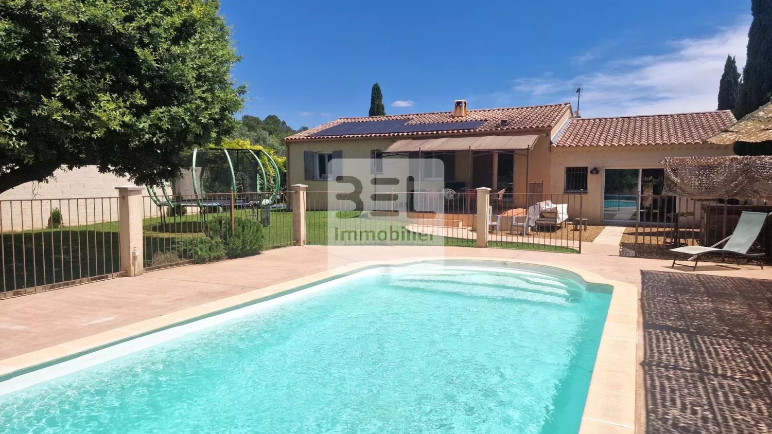 4 bedrooms Villa in Uzes, France No. 245312