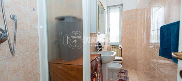 Apartamento de 2 habitaciónes en Pioltello, Italy No. 11640 7
