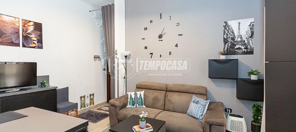 Apartamento de 2 habitaciónes en Pioltello, Italy No. 11640 17